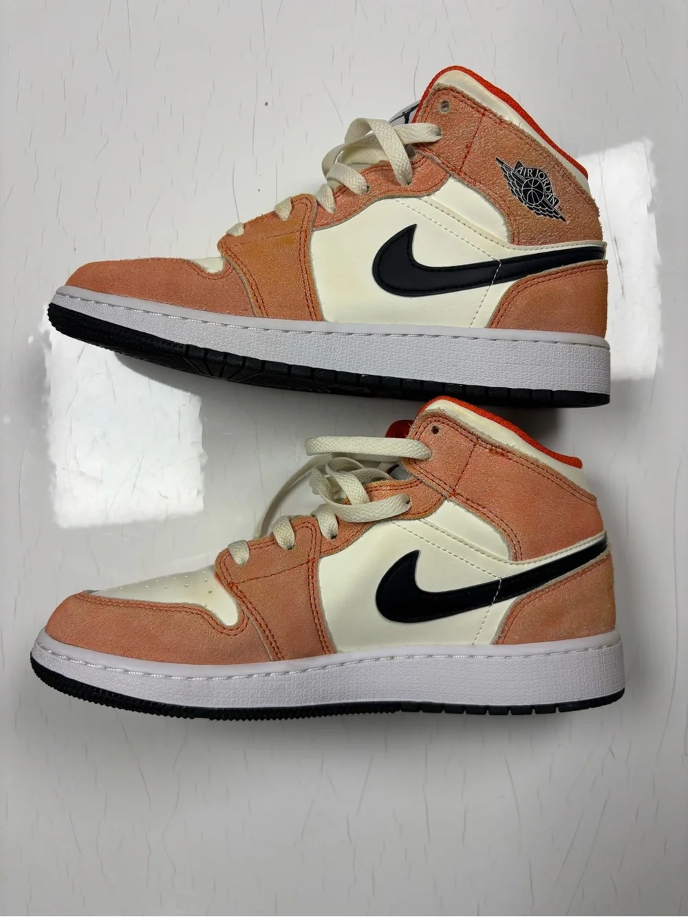 Nike Jordan 1 Mid SE Orange Suede (GS) - 5.5Y